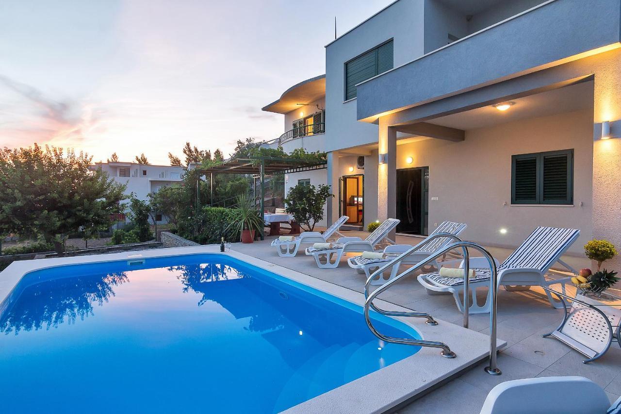 Vila Dunja Makarska Exterior foto
